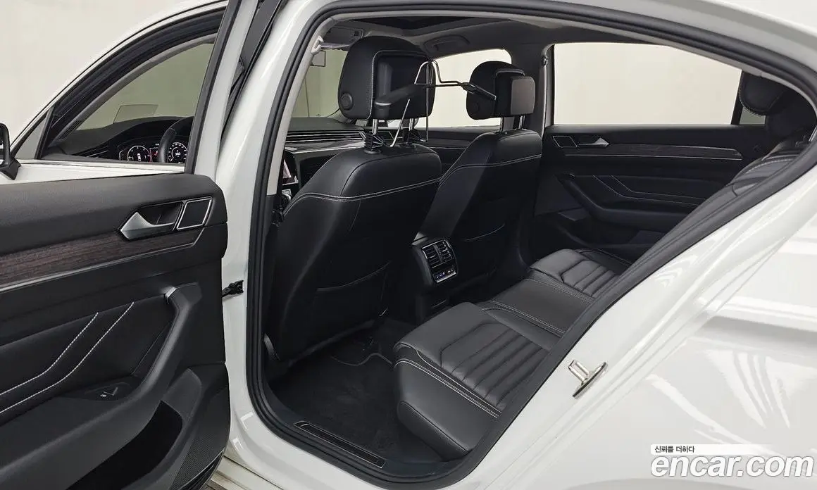 Volkswagen Passat 2021 2.0 автомат (гидро), фото 16 Volkswagen Passat 2021 2.0 автомат (гидро), фото 16