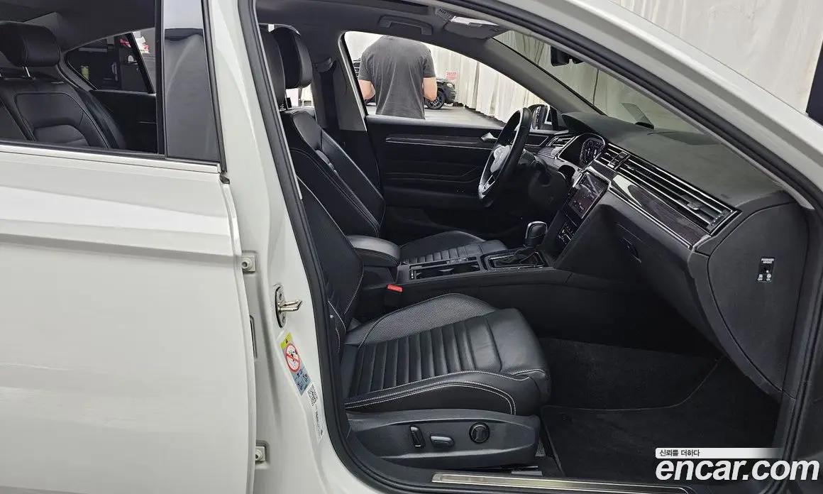 Volkswagen Passat 2021 2.0 автомат (гидро), фото 17 Volkswagen Passat 2021 2.0 автомат (гидро), фото 17