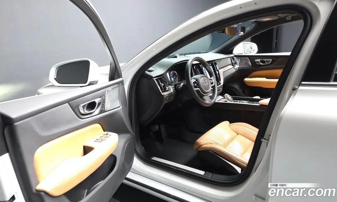Volvo S60 2020 2.0 автомат (гидро), фото 13 Volvo S60 2020 2.0 автомат (гидро), фото 13