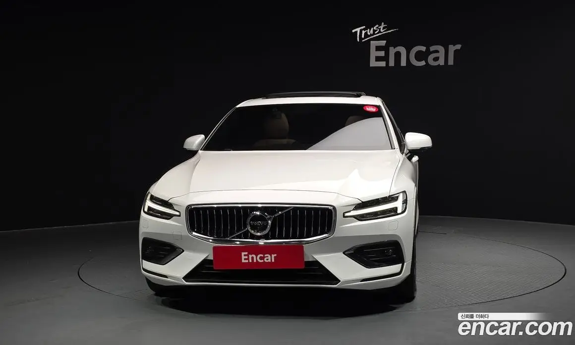Volvo S60 2020 2.0 автомат (гидро), фото 3 Volvo S60 2020 2.0 автомат (гидро), фото 3