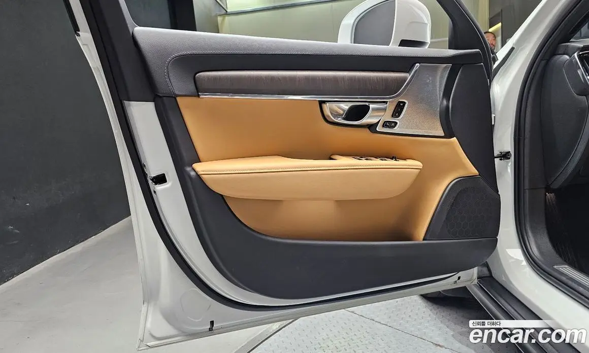 Volvo V90 2024 2.0 автомат (гидро), фото 14 Volvo V90 2024 2.0 автомат (гидро), фото 14