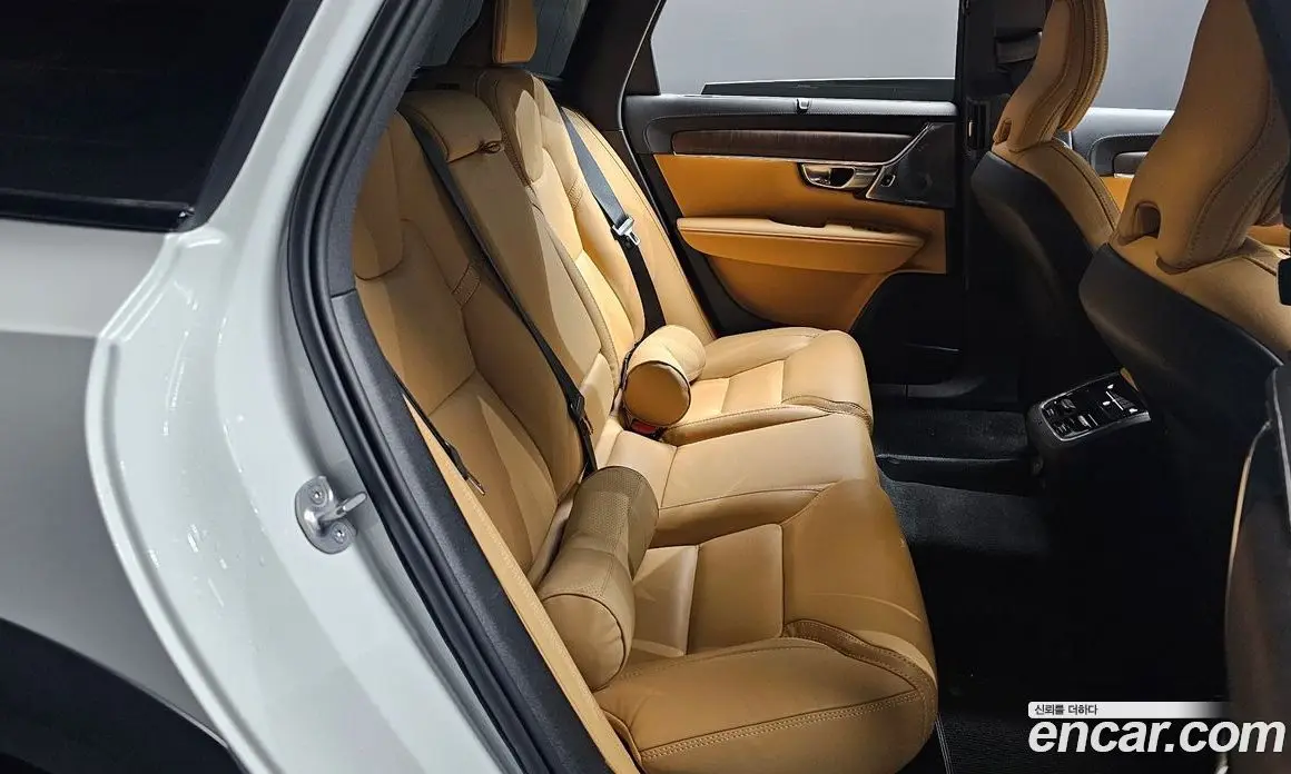 Volvo V90 2024 2.0 автомат (гидро), фото 17 Volvo V90 2024 2.0 автомат (гидро), фото 17