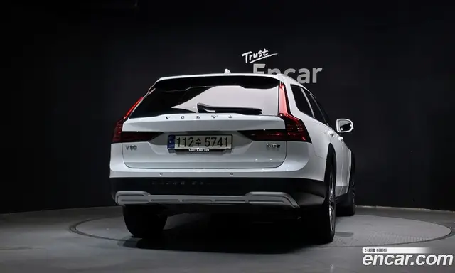 Volvo V90 2024 2.0 автомат (гидро), миниатюра 4 Volvo V90 2024 2.0 автомат (гидро), миниатюра 4