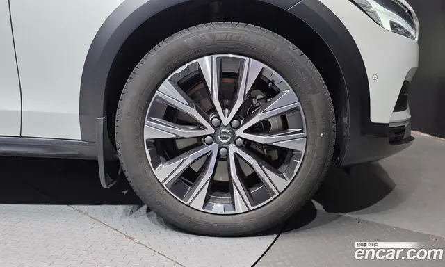 Volvo V90 2024 2.0 автомат (гидро), миниатюра 7 Volvo V90 2024 2.0 автомат (гидро), миниатюра 7