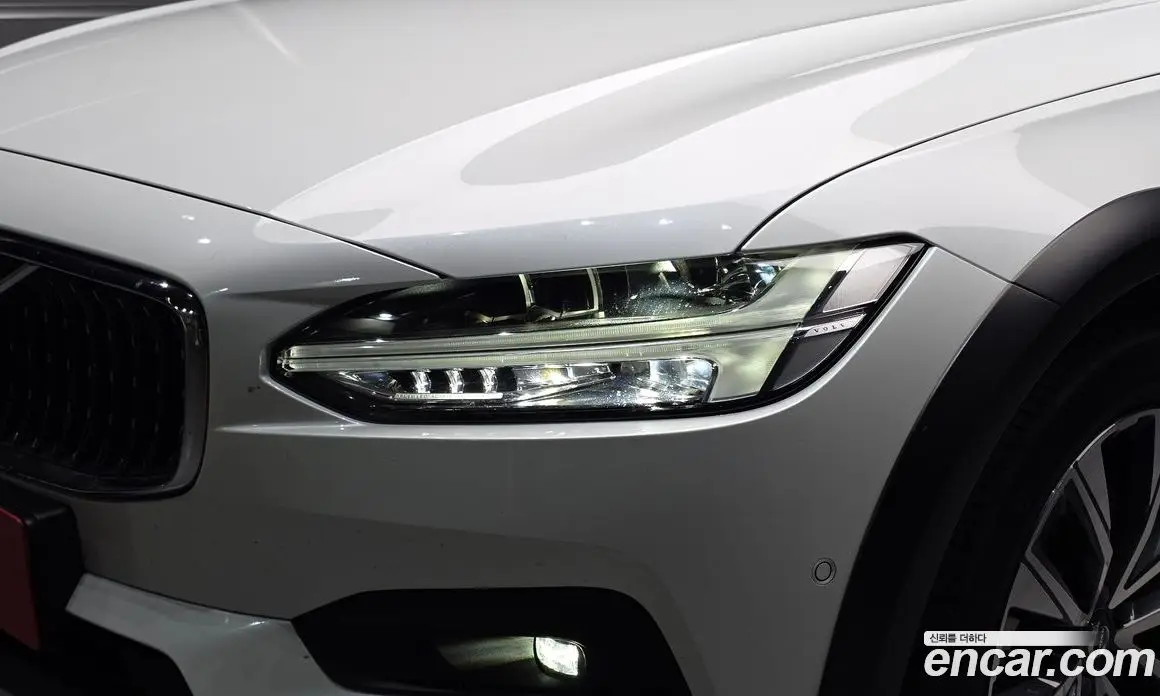 Volvo V90 2024 2.0 автомат (гидро), фото 8 Volvo V90 2024 2.0 автомат (гидро), фото 8