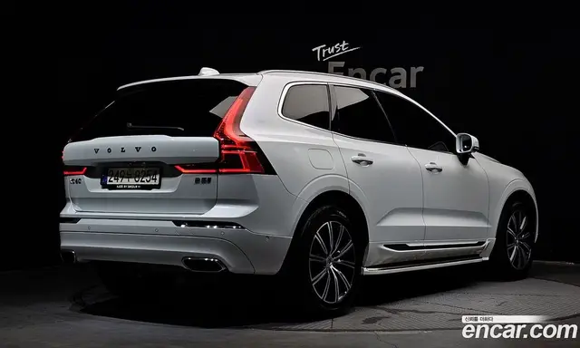 Volvo XC60 2021 2.0 автомат (гидро), миниатюра 2