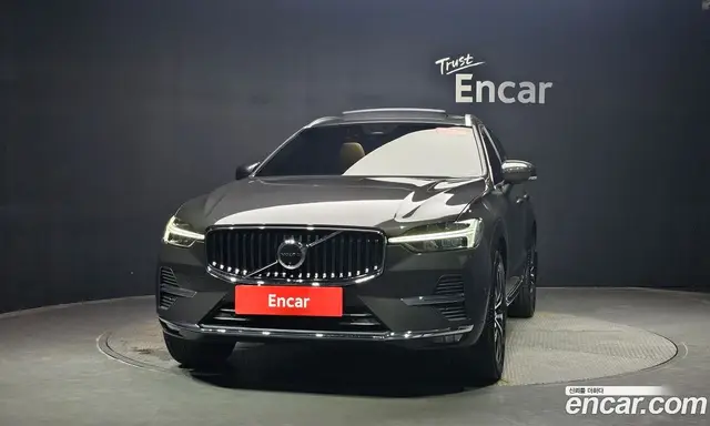 Volvo XC60 2024 2.0 автомат (гидро), миниатюра 2