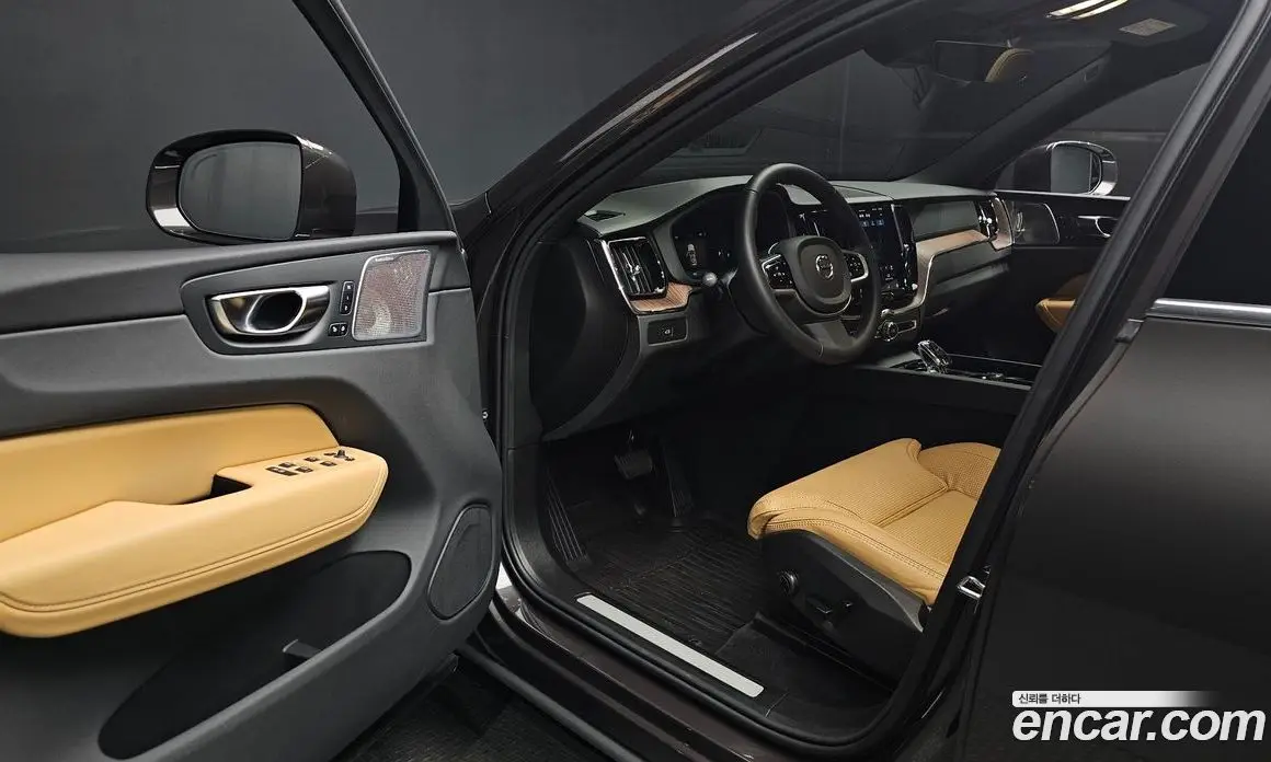 Volvo XC60 2024 2.0 автомат (гидро), фото 12