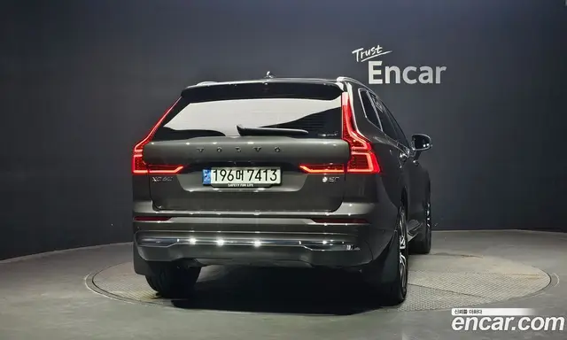 Volvo XC60 2024 2.0 автомат (гидро), миниатюра 3