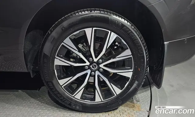 Volvo XC60 2024 2.0 автомат (гидро), миниатюра 6