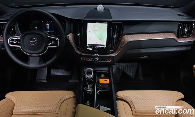 Volvo XC60 2024 2.0 автомат (гидро), миниатюра 9