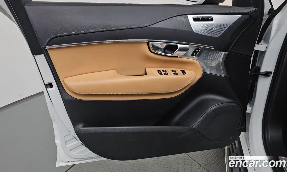Volvo XC90 2022 2.0 автомат (гидро), фото 14 Volvo XC90 2022 2.0 автомат (гидро), фото 14
