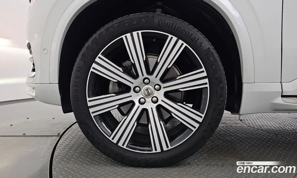 Volvo XC90 2022 2.0 автомат (гидро), фото 5 Volvo XC90 2022 2.0 автомат (гидро), фото 5