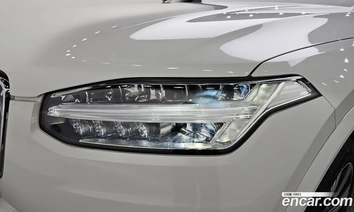 Volvo XC90 2022 2.0 автомат (гидро), фото 8 Volvo XC90 2022 2.0 автомат (гидро), фото 8