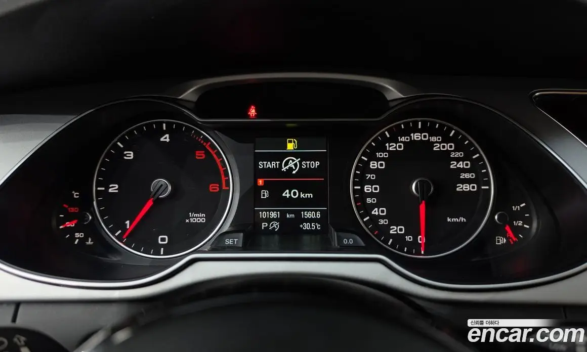 Audi A4 2015 2.0 автомат (гидро), фото 8