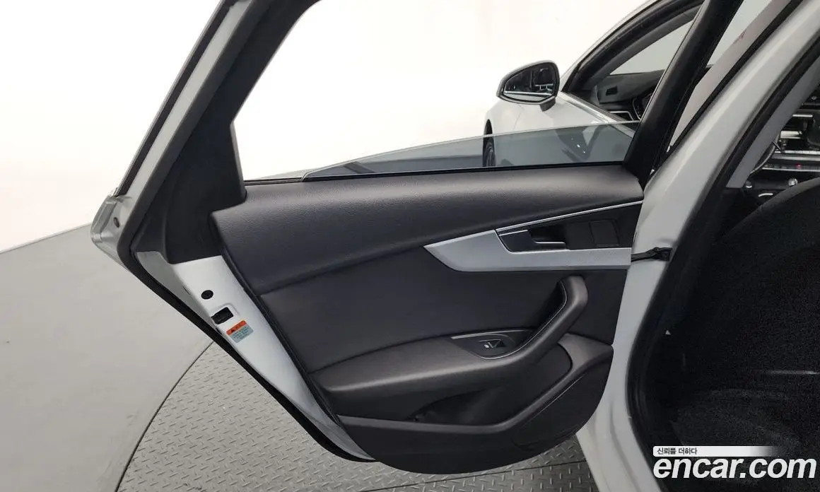 Audi A4 2019 2.0 автомат (гидро), фото 14 Audi A4 2019 2.0 автомат (гидро), фото 14