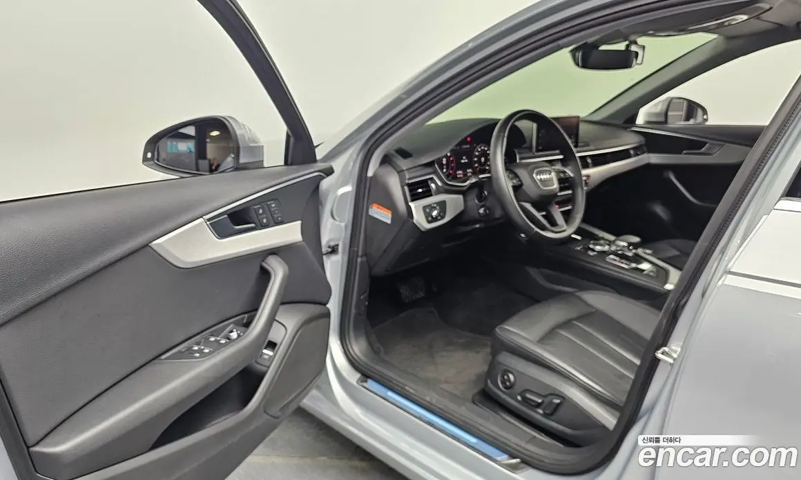 Audi A4 2019 2.0 автомат (гидро), фото 12