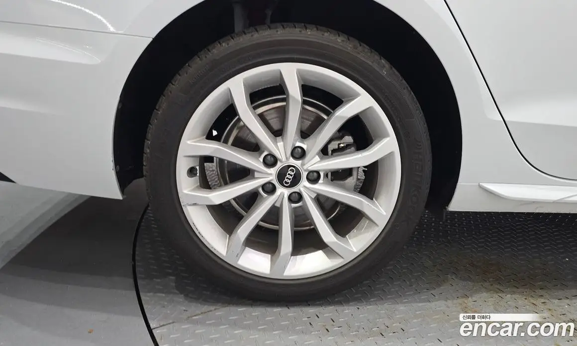 Audi A4 2022 2.0 автомат (гидро), фото 5 Audi A4 2022 2.0 автомат (гидро), фото 5