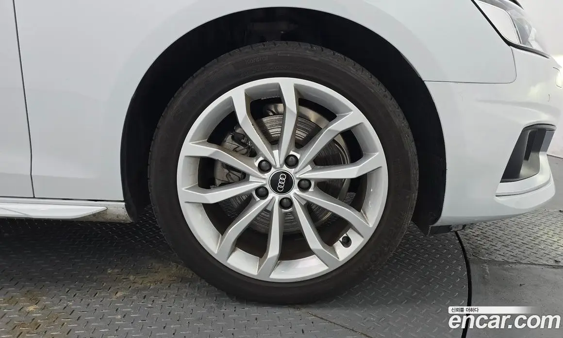 Audi A4 2022 2.0 автомат (гидро), фото 7 Audi A4 2022 2.0 автомат (гидро), фото 7