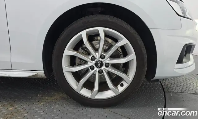 Audi A4 2022 2.0 автомат (гидро), миниатюра 7 Audi A4 2022 2.0 автомат (гидро), миниатюра 7