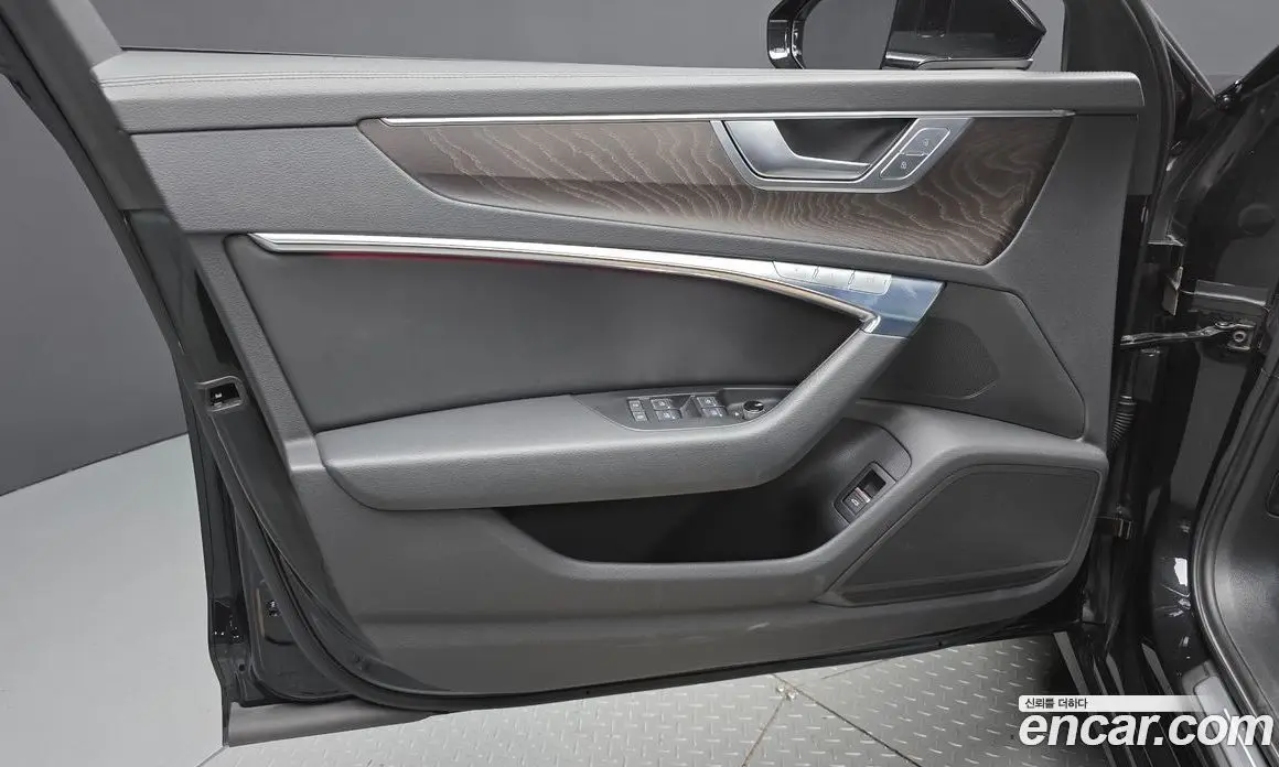 Audi A6 2021 2.0 автомат (гидро), фото 14