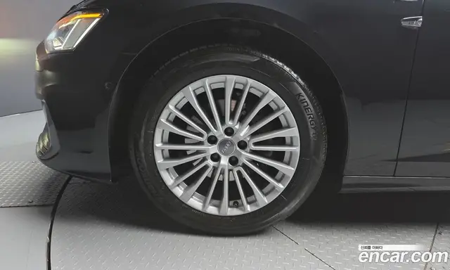 Audi A6 2021 2.0 автомат (гидро), миниатюра 5