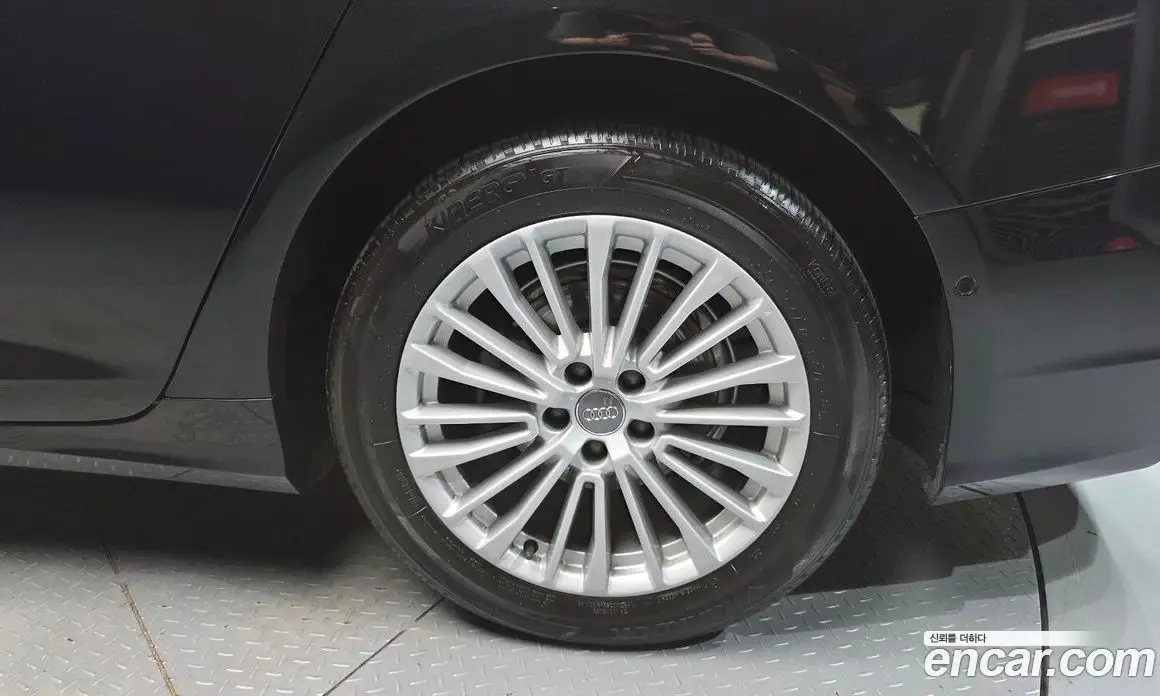 Audi A6 2021 2.0 автомат (гидро), фото 7