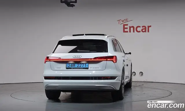 Audi e-tron 2020 0.2 автомат (гидро), миниатюра 3 Audi e-tron 2020 0.2 автомат (гидро), миниатюра 3