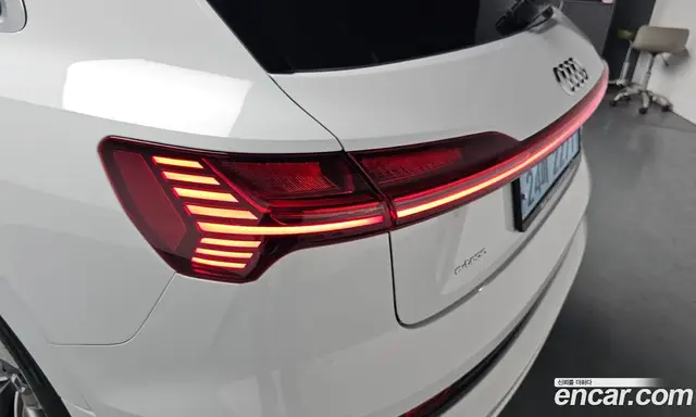 Audi e-tron 2020 0.2 автомат (гидро), миниатюра 8 Audi e-tron 2020 0.2 автомат (гидро), миниатюра 8