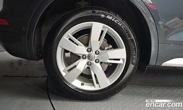 Audi Q5 2020 2.0 автомат (гидро), миниатюра 4