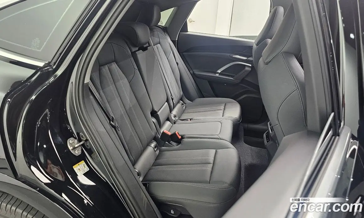 Audi Q5 2025 2.0 автомат (гидро), фото 17