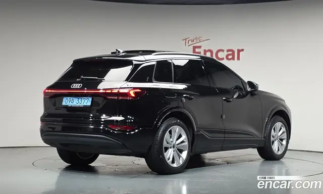 Audi Q6 e-tron, 2025, 10 123 км