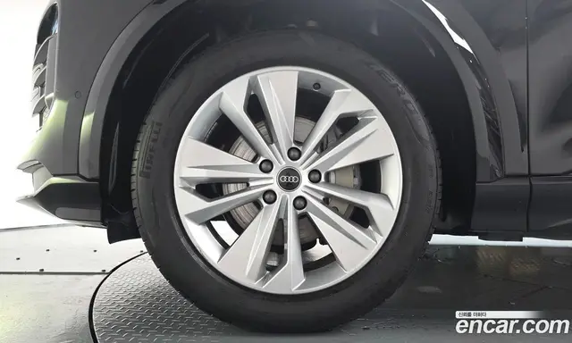 Audi Q6 e-tron 2025 0.2 автомат (гидро), миниатюра 4