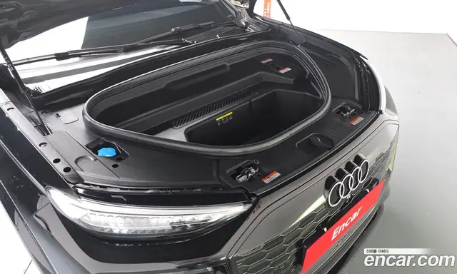 Audi Q6 e-tron 2025 0.2 автомат (гидро), миниатюра 5