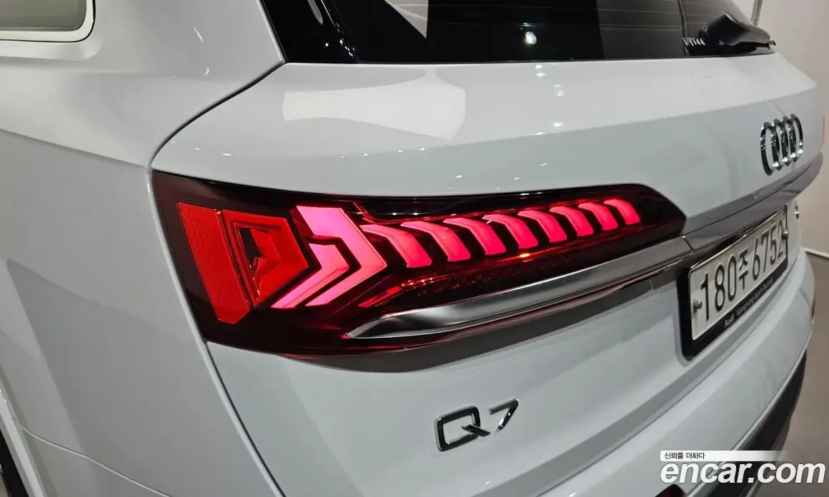 Audi Q7 2020 3.0 автомат (гидро), фото 9