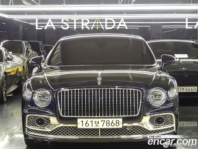 Bentley Flying Spur, 2023, 30 916 км