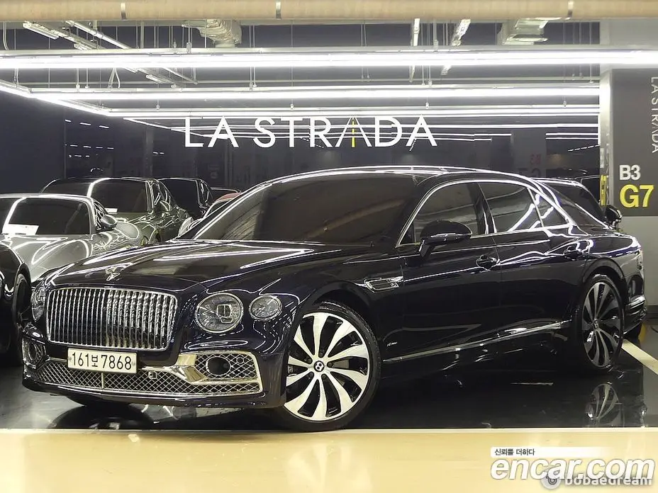 Bentley Flying Spur 2023 4.0 автомат (гидро), фото 3