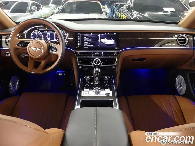 Bentley Flying Spur 2023 4.0 автомат (гидро), миниатюра 7