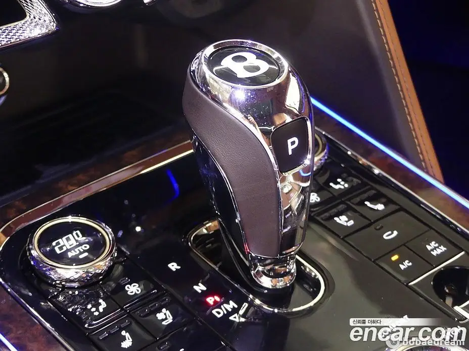 Bentley Flying Spur 2023 4.0 автомат (гидро), фото 9
