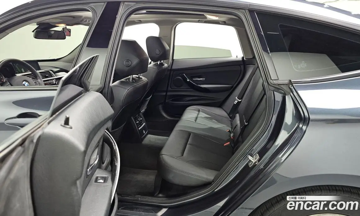 BMW 3 серия 2018 2.0 автомат (гидро), фото 17