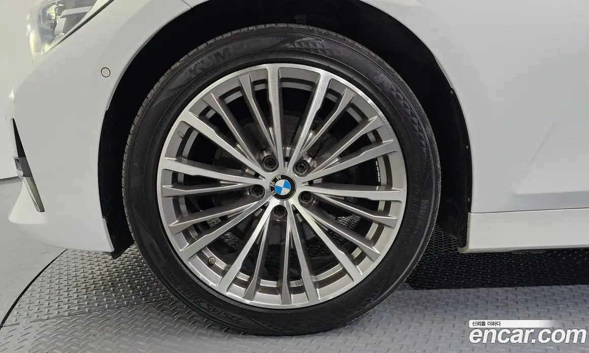 BMW 3 серия 2021 2.0 автомат (гидро), фото 5