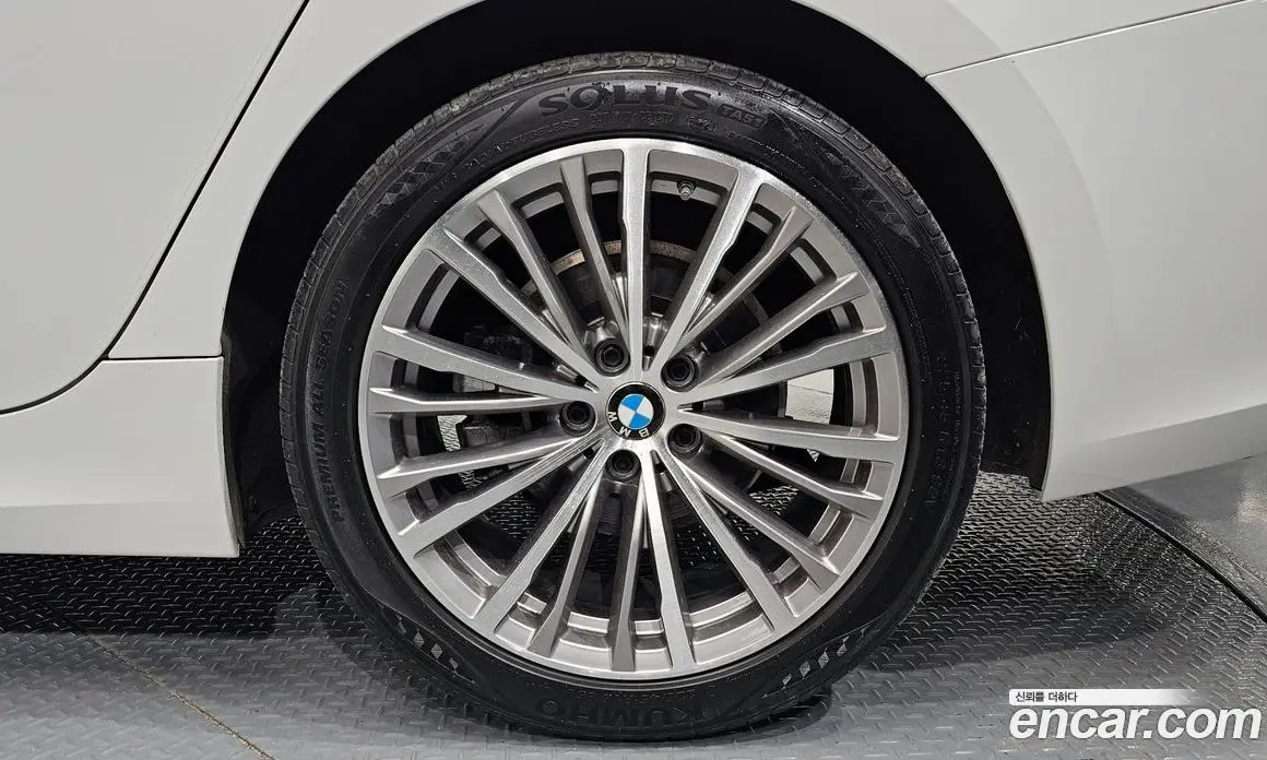 BMW 3 серия 2021 2.0 автомат (гидро), фото 7