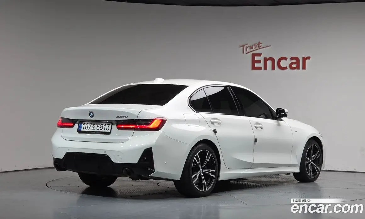 BMW 3 серия 2023 2.0 автомат (гидро), фото 1 BMW 3 серия 2023 2.0 автомат (гидро), фото 1