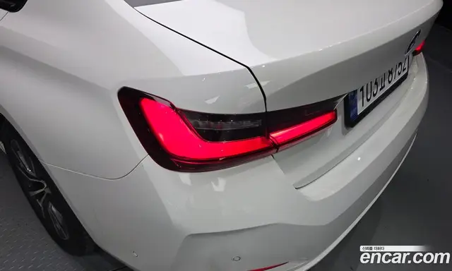 BMW 3 серия 2024 2.0 автомат (гидро), миниатюра 9 BMW 3 серия 2024 2.0 автомат (гидро), миниатюра 9