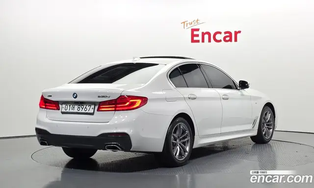 BMW 5 серия 2018 2.0 автомат (гидро), миниатюра 2