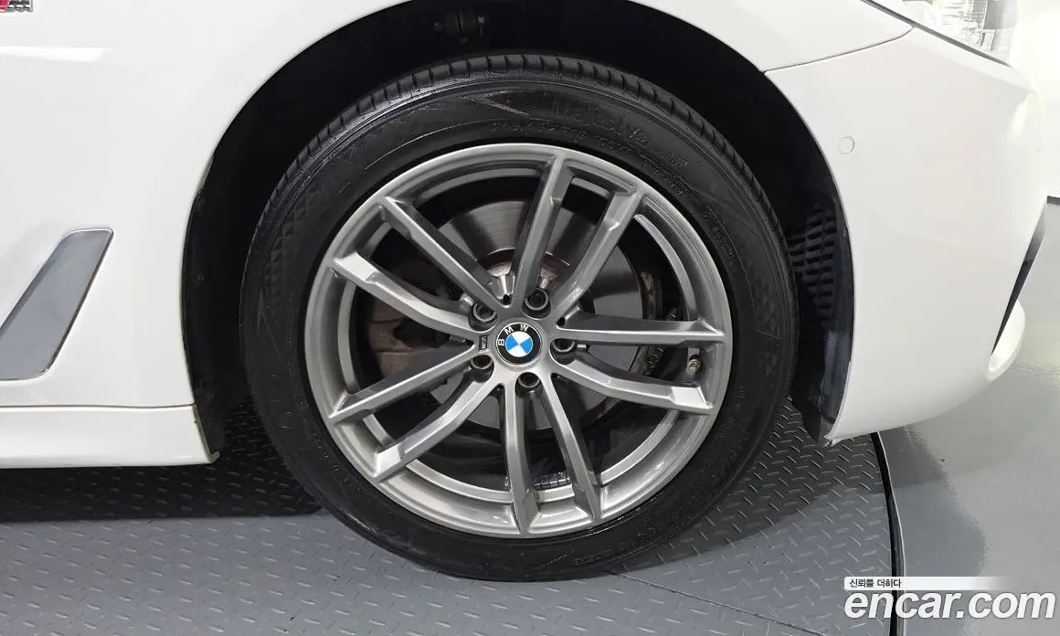 BMW 5 серия 2018 2.0 автомат (гидро), фото 7