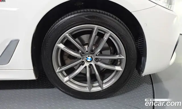 BMW 5 серия 2018 2.0 автомат (гидро), миниатюра 7