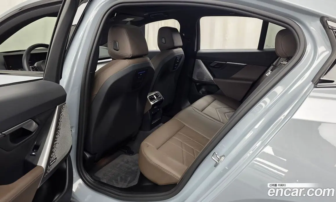 BMW 5 серия 2024 2.0 автомат (гидро), фото 16