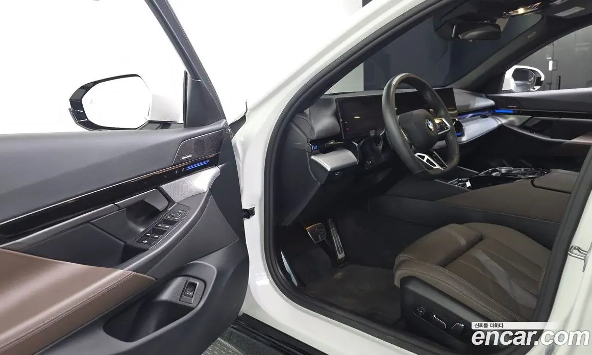 BMW 5 серия 2024 2.0 автомат (гидро), фото 13