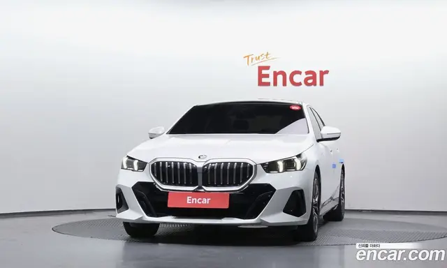BMW 5 серия 2024 2.0 автомат (гидро), миниатюра 3